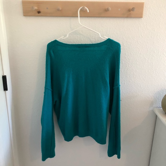 Sweater - Picture 6 of 7